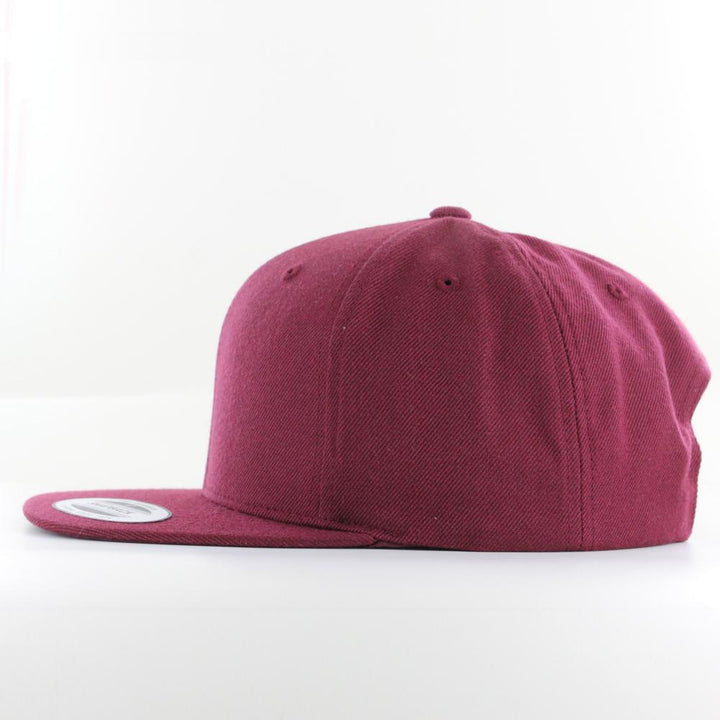 The Classics Yupoong snapback maroon/maroon - Shop-Tetuan