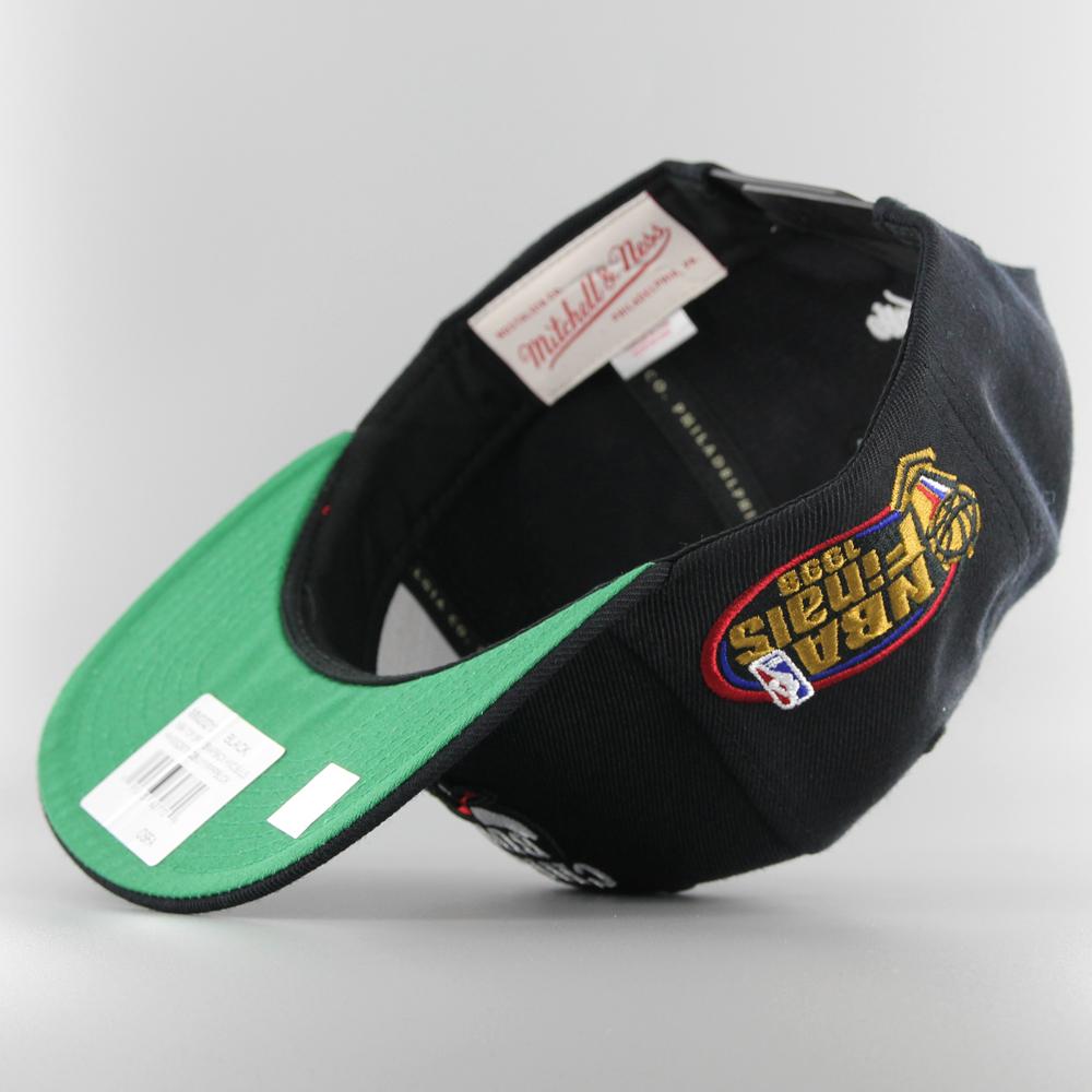 Mitchell &amp; Ness NBA Top Spot snapback C Bulls black - Shop-Tetuan
