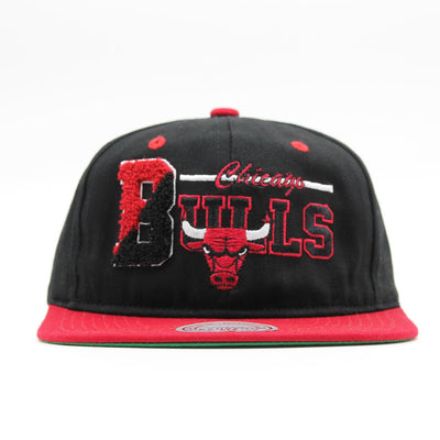 Mitchell & Ness NBA Varsity Letter snapback C Bulls black