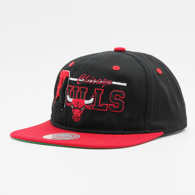 Mitchell & Ness NBA Varsity Letter snapback C Bulls black