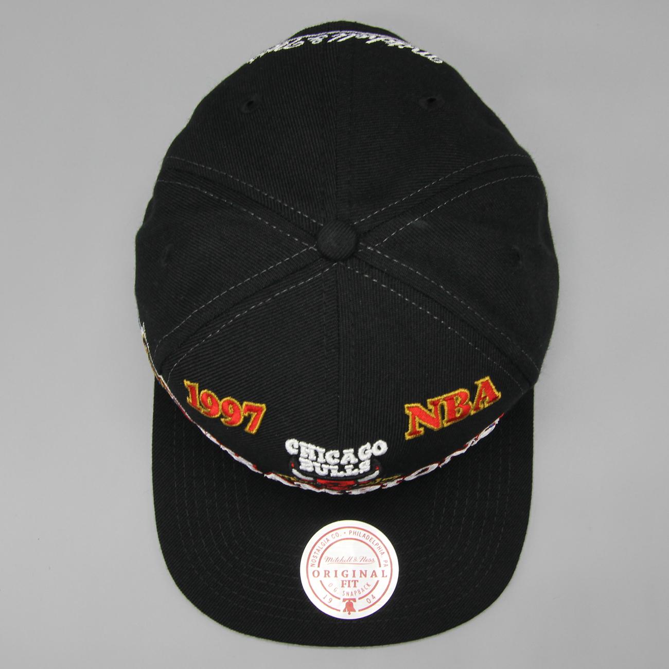 Mitchell & Ness NBA 97 Champions Snapback HWC C Bulls black