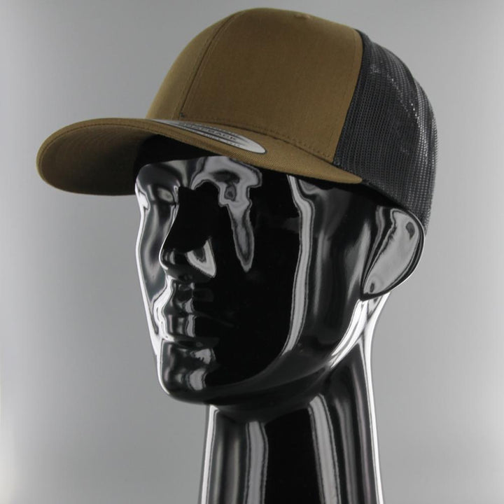 The Classics Yupoong Retro trucker 2-tone cap coyote brown/black - Shop-Tetuan