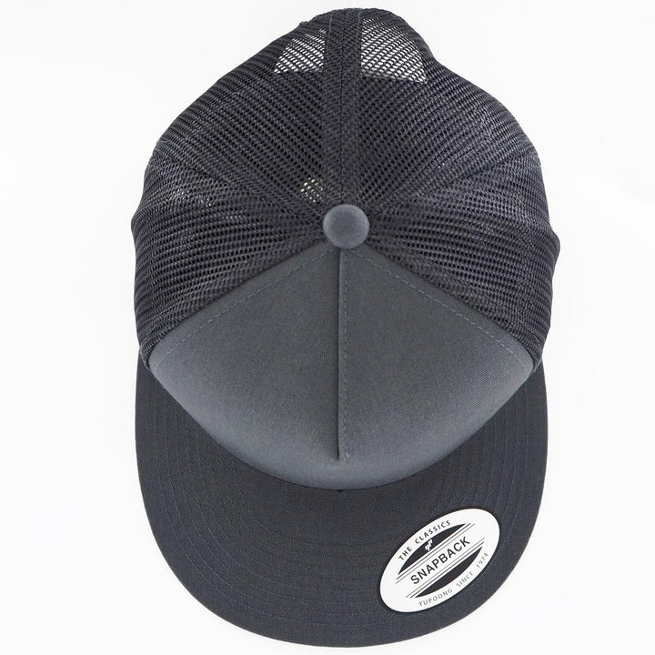 The Classics Yupoong trucker snapback charcoal - Shop-Tetuan