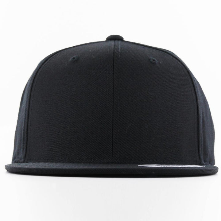 The Classics Yupoong snapback blk/blk - Shop-Tetuan