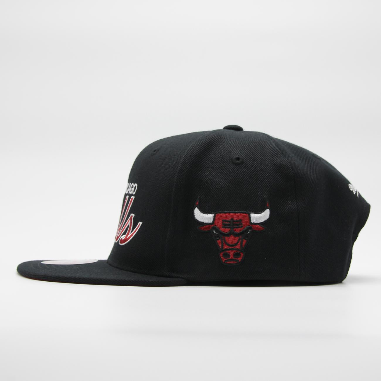 Mitchell & Ness NBA Team Script 2.0 snapback C Bulls black/red - Shop-Tetuan