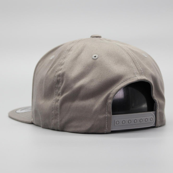 The Classics Yupoong Organic snapback pale grey - Shop-Tetuan