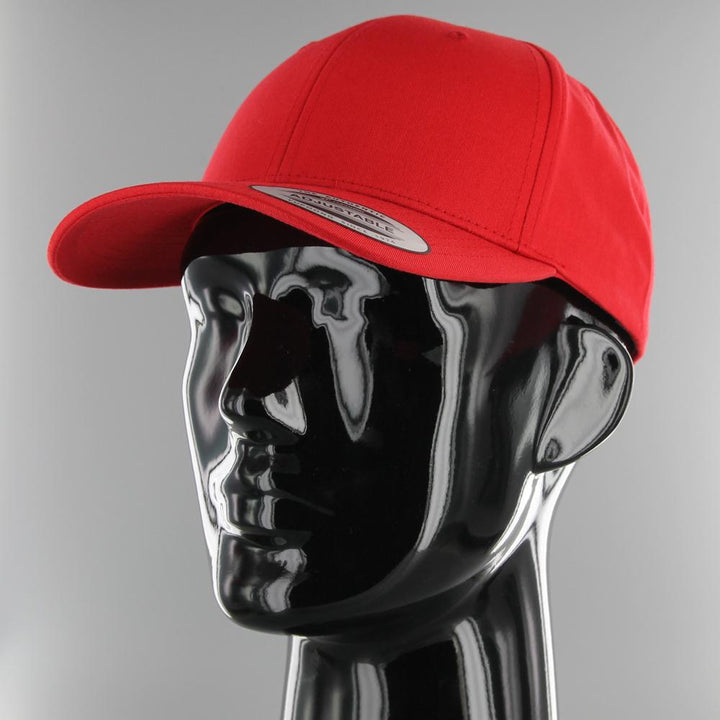 The Classics Yupoong Curved Classic snapback red - Shop-Tetuan