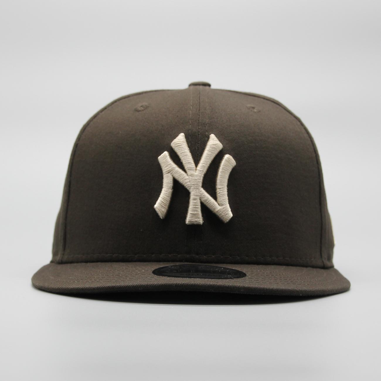 New Era League Essential 9fifty NY Yankees brown - Shop-Tetuan