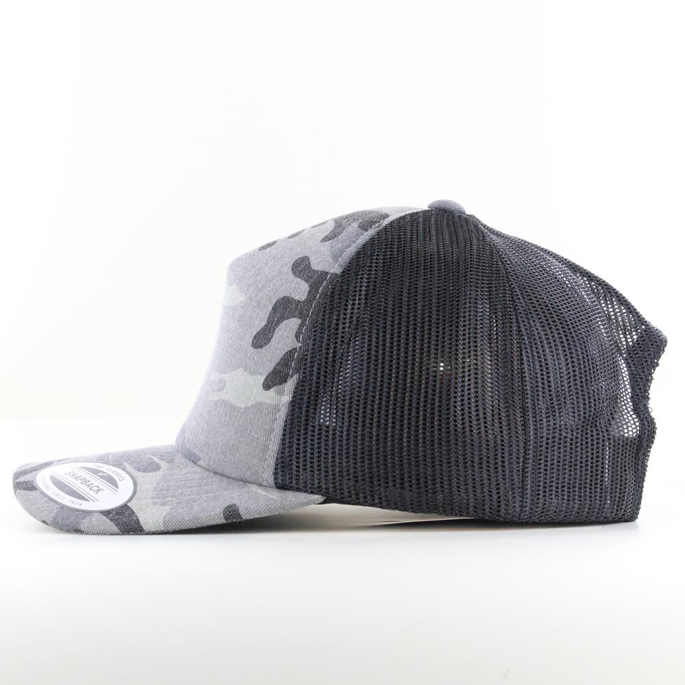 The Classics Yupoong Camo Trucker cap dark camo/blk - Shop-Tetuan