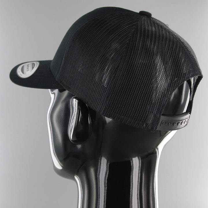 The Classics Yupoong 5-panel Retro Trucker cap black - Shop-Tetuan