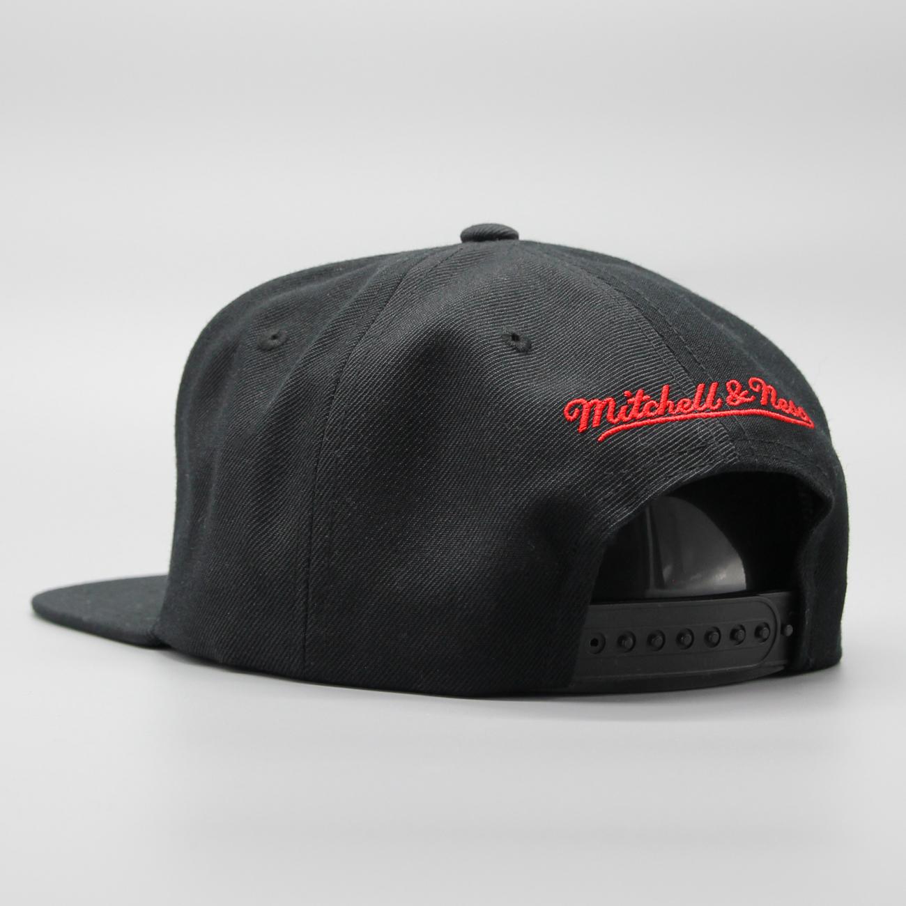 Mitchell & Ness NBA 91/92 Champs snapback HWS C Bulls black - Shop-Tetuan