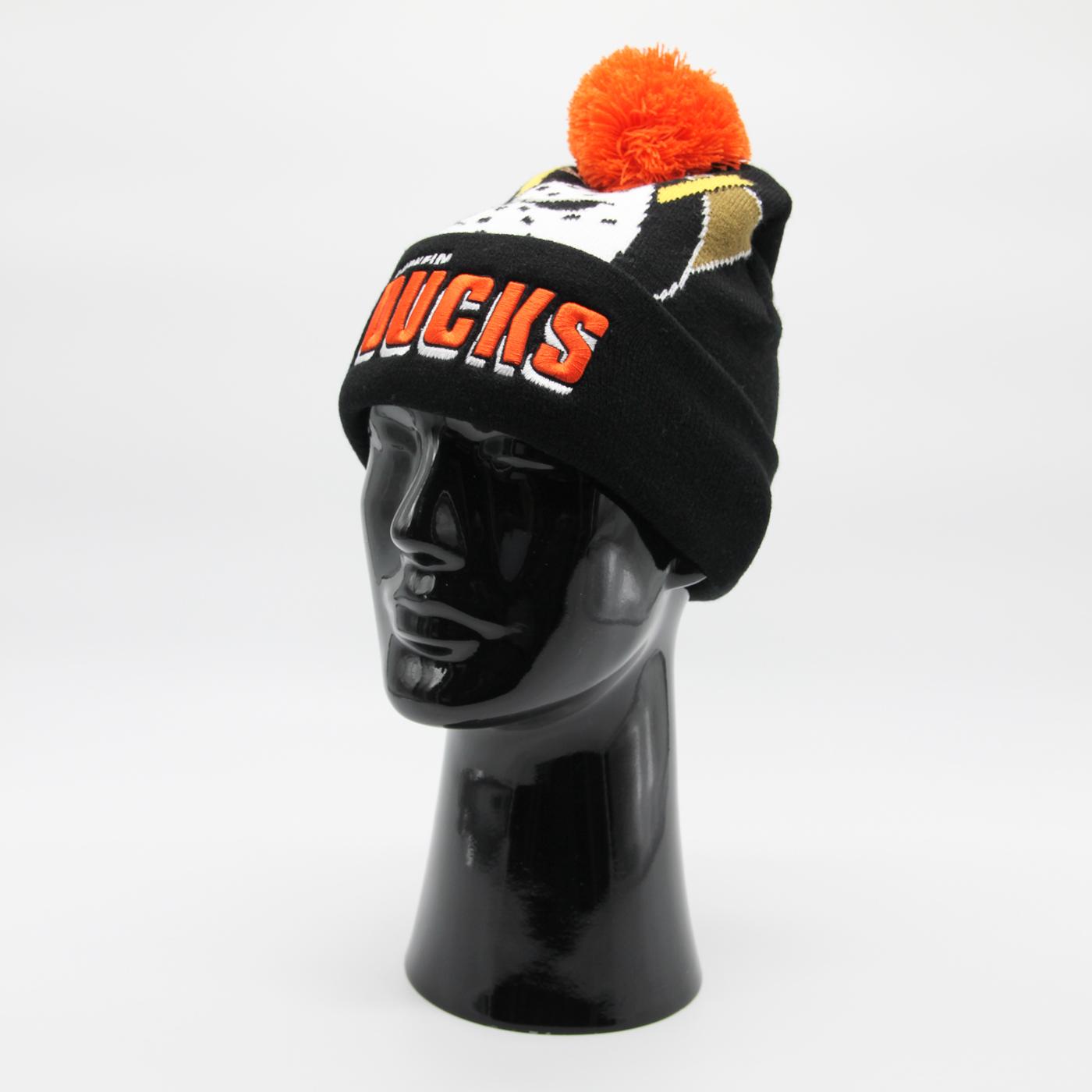 Mitchell & Ness NHL Punch Out Pom Knit beanie A Ducks black