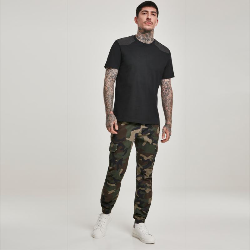 Urban Classics Camo Cargo Jogging pants 2.0 wood camo - Shop-Tetuan