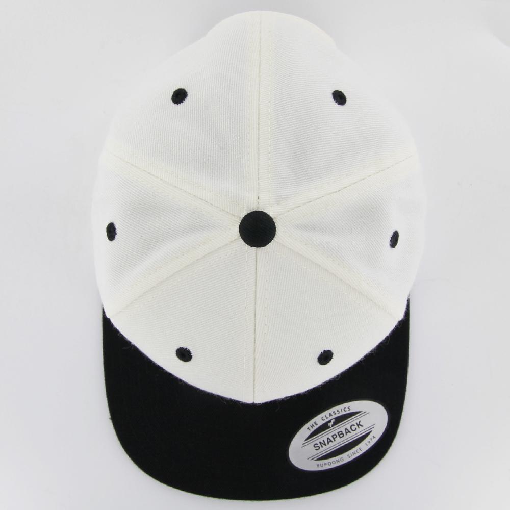 The Classics Yupoong snapback natural/blk