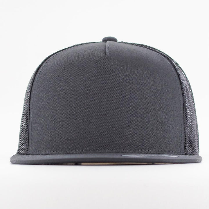 The Classics Yupoong trucker snapback charcoal - Shop-Tetuan