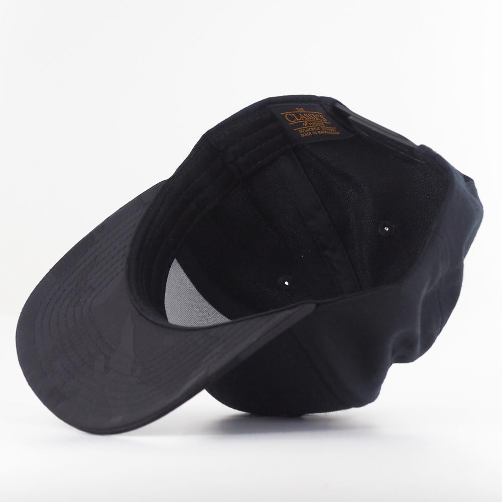 The Classics Yupoong Camo Visor snapback black camo - Shop-Tetuan