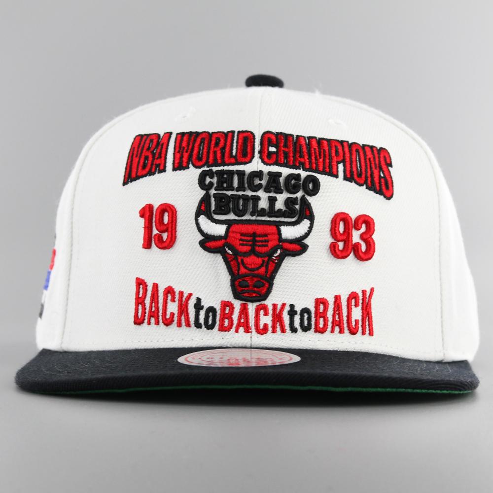 Mitchell & Ness NBA Back To The 93 snapback C Bulls white/black